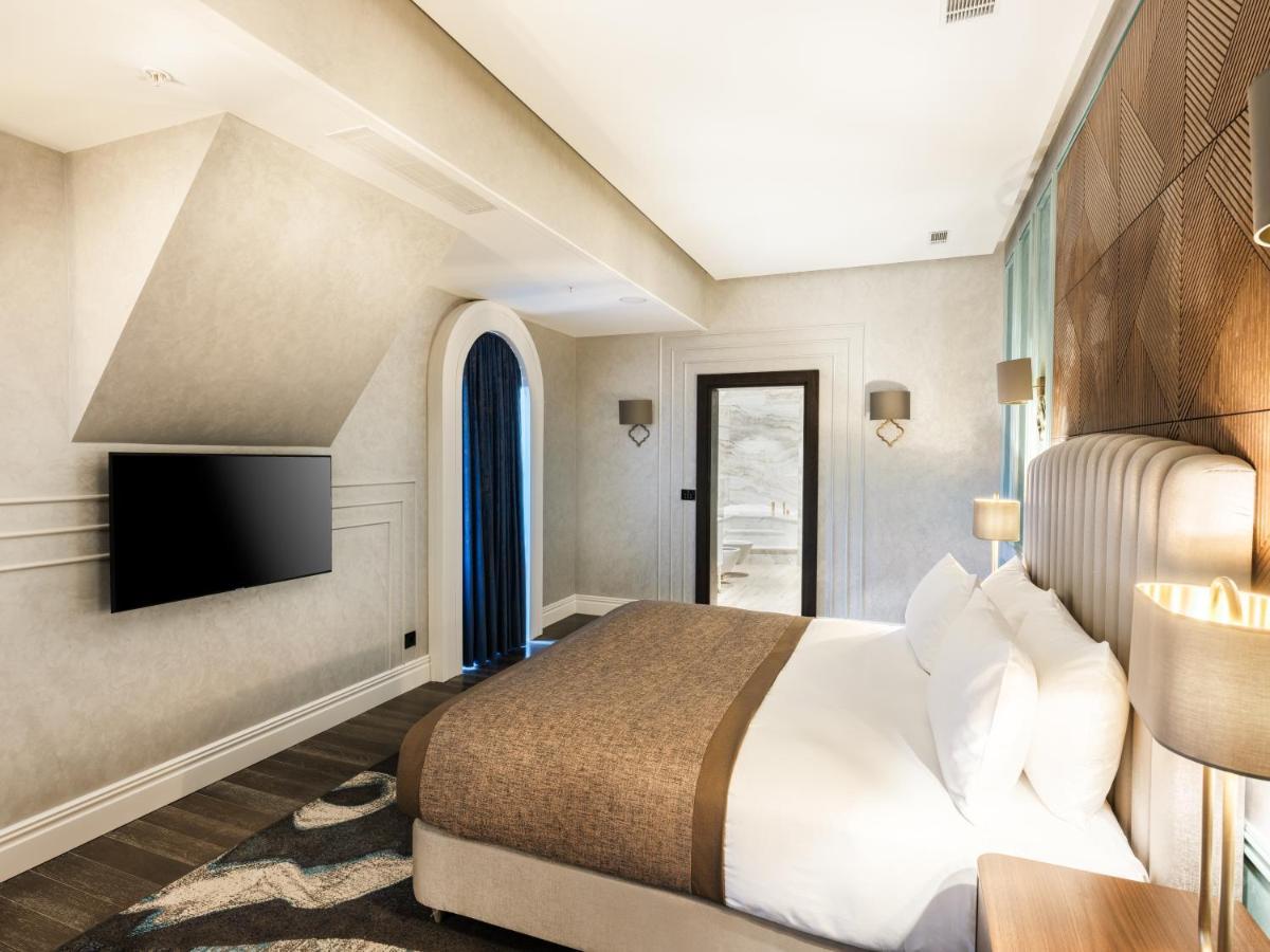 Intercontinental Baku By Ihg Hotel Ngoại thất bức ảnh A bedroom at the hotel
