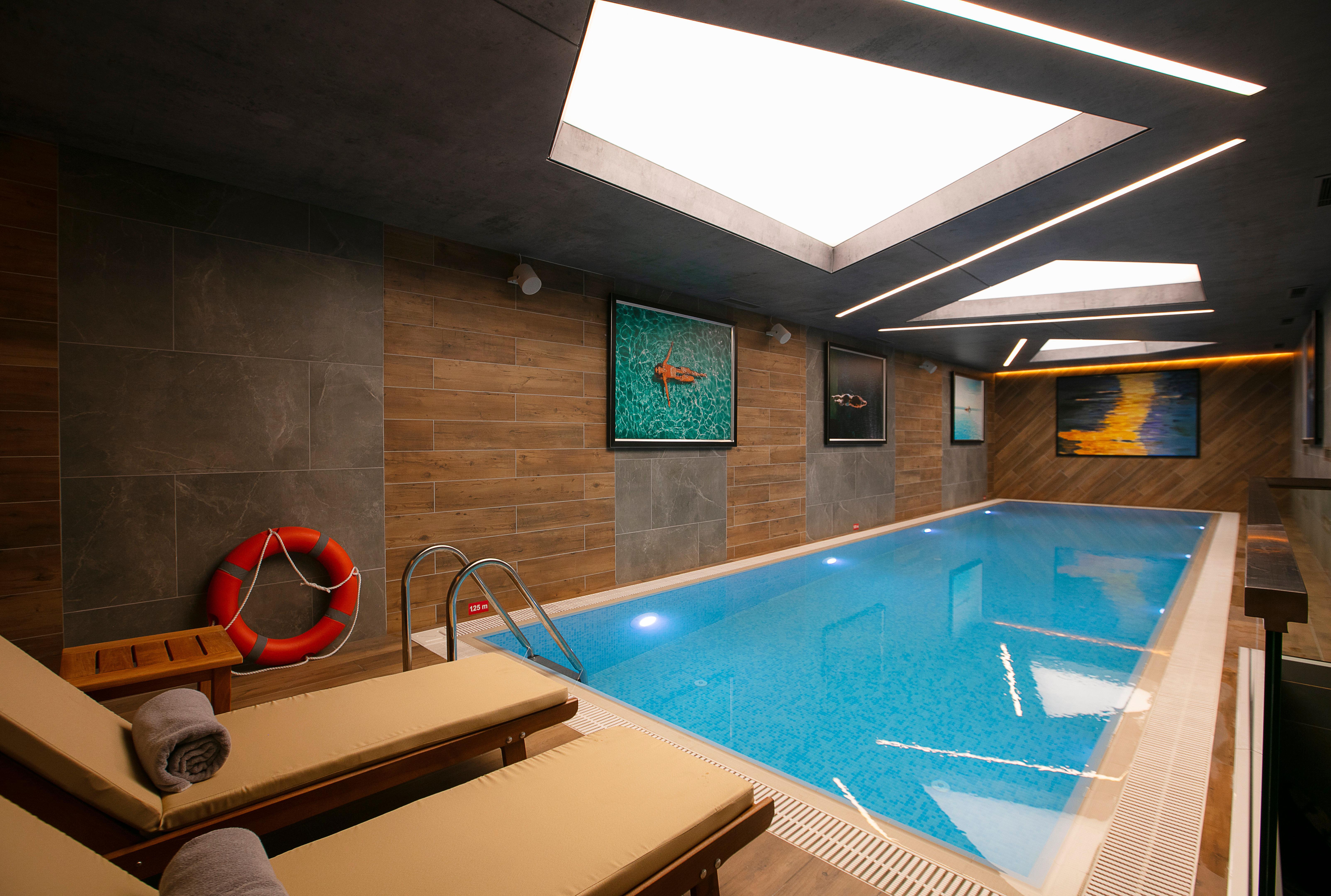 Intercontinental Baku By Ihg Hotel Ngoại thất bức ảnh Swimming pool