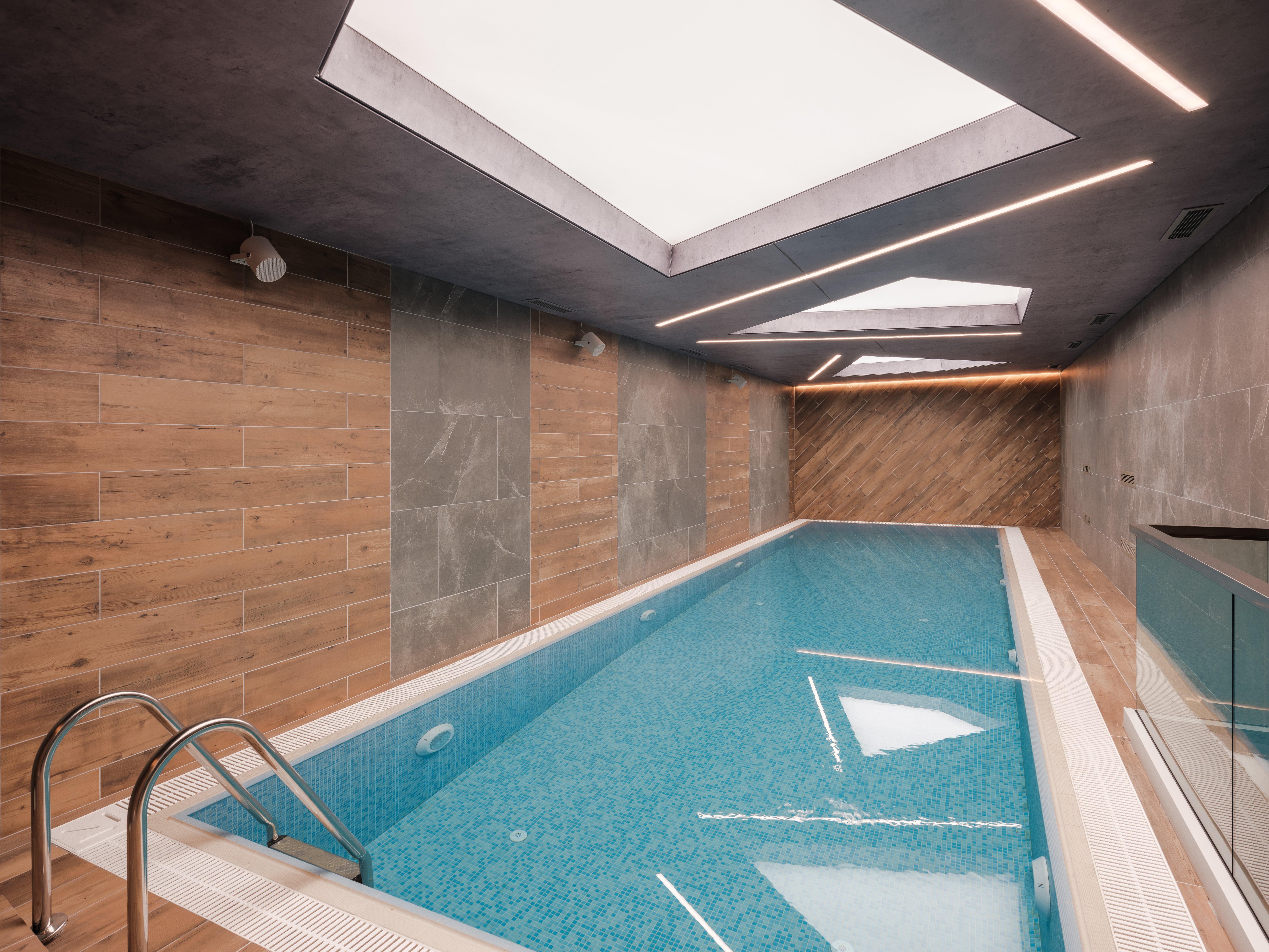Intercontinental Baku By Ihg Hotel Ngoại thất bức ảnh Swimming pool