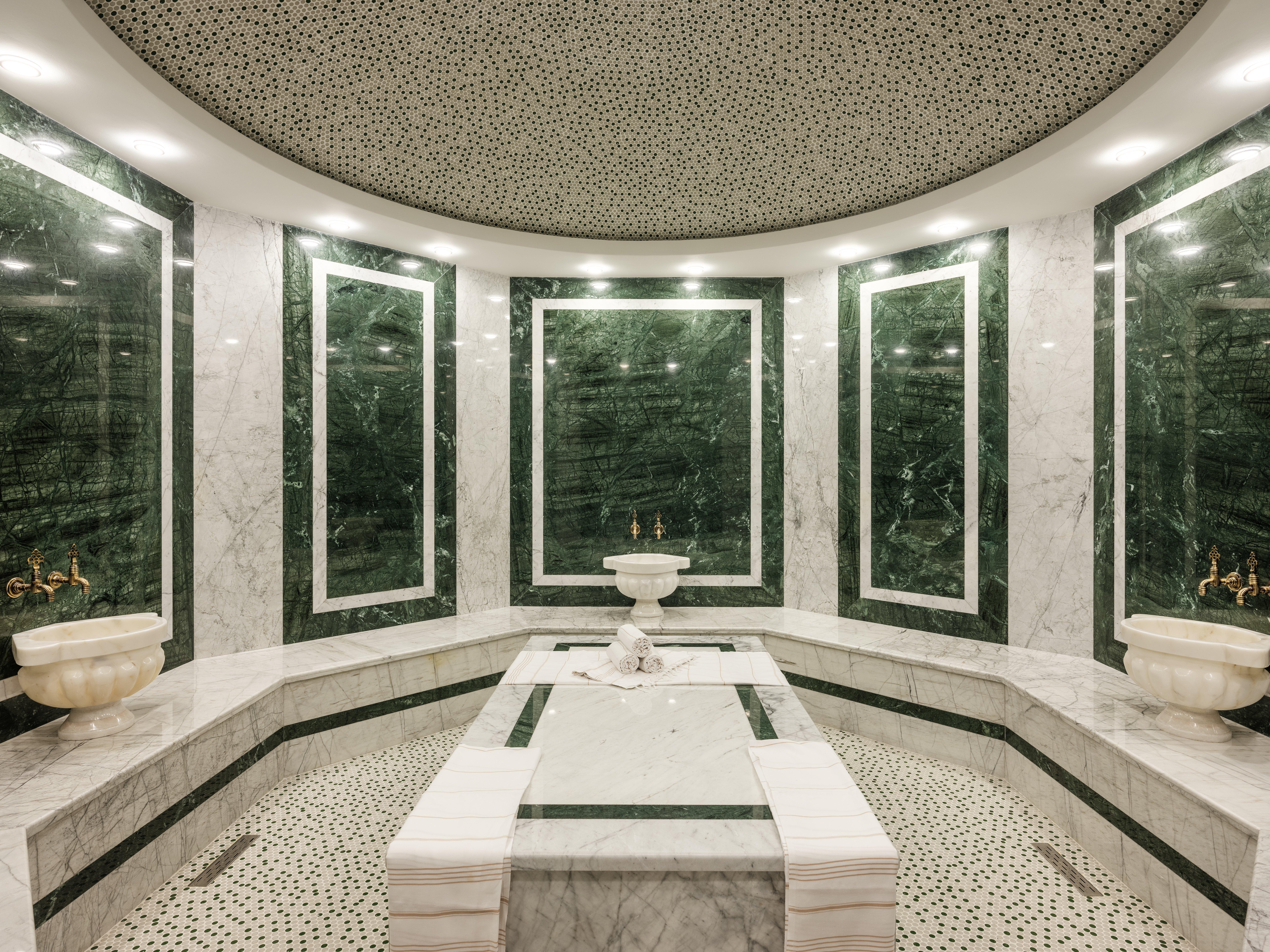 Intercontinental Baku By Ihg Hotel Ngoại thất bức ảnh Turkish bath
